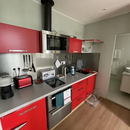 Appartement Mignon Calme Douillet Ascenseur Clim Etage Eleve Proche Parking Et Toutes Commodites Au Coeur Du Historique Toulon