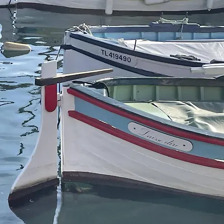 Mignon Calme Douillet Ascenseur Clim Etage Eleve Proche Parking Et Toutes Commodites Au Coeur Du Historique *