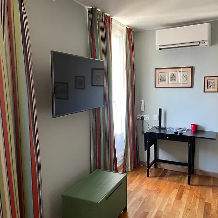 Appartement Mignon Calme Douillet Ascenseur Clim Etage Eleve Proche Parking Et Toutes Commodites Au Coeur Du Historique